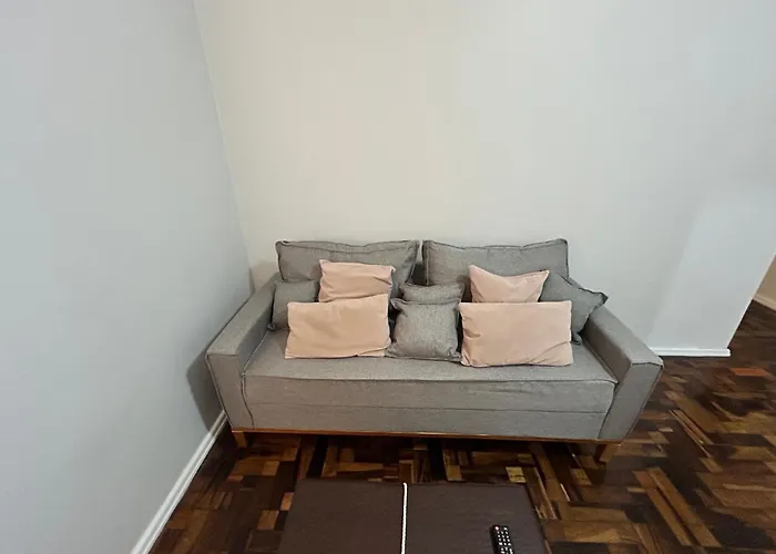 Espaçoso Perto Da Redenção Apartamento *