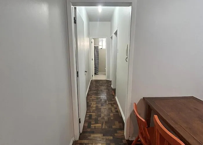 Apartamento Espaçoso Perto Da Redenção