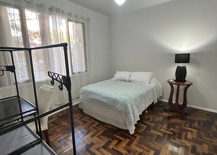 Apartamento Espaçoso Perto Da Redenção *